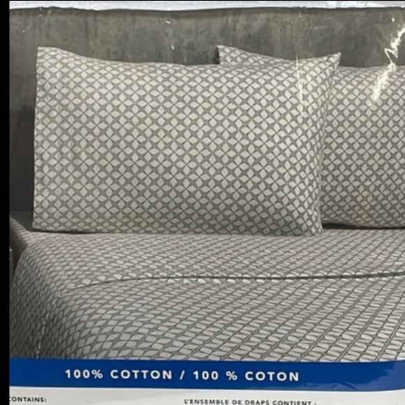 Soft Flannel from Portugal - Luxury Queen Sheet Set - Picture 2 of 4